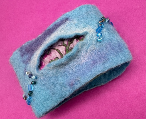 [JG05] Janet Griffin- Cuff 2