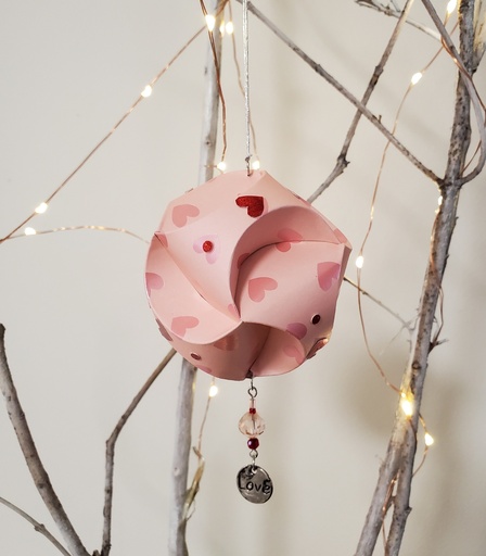 [MB06] Mo Bennett- Small Pink Paper Valentine Orb