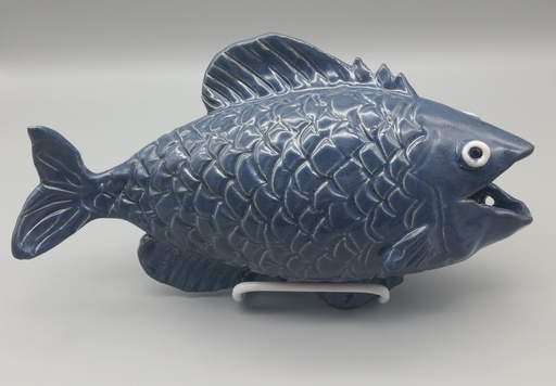 [SUE086] Sue Henshaw- Hanging Fish