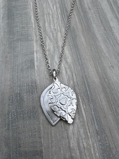[CQ07] Cynthia Quesenberry- Swing Box Pendant